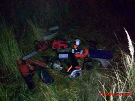 В Олевську правоохоронці затримали злодіїв, які обікрали 4 гаражі