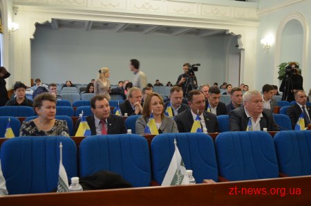У Житомирі на сесії міськради депутати підняли питання про недофінансування медиків та освітян