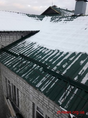 У Словечанській гімназії підрядник перекрив дах у терміни, які поставив перед ним голова ОДА
