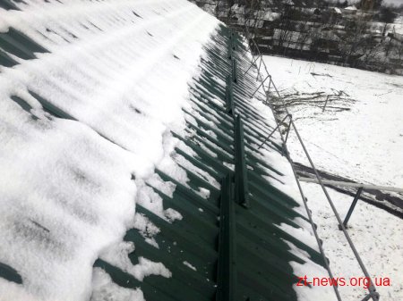 У Словечанській гімназії підрядник перекрив дах у терміни, які поставив перед ним голова ОДА