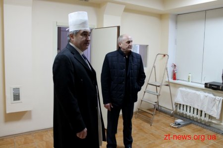 Володимир Ширма оглянув хід ремонтних робіт в «інсультному» відділенні обласної лікарні