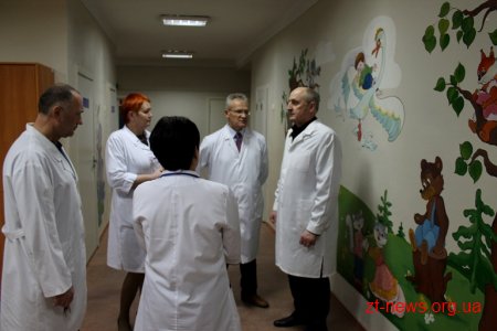 Голова обласної ради відвідав обласну дитячу лікарню