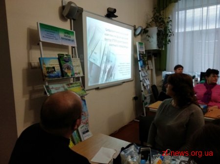 У Житомирі вчителів навчають користуватися новим обладнанням