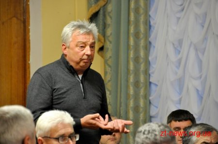 Ігор Гундич зібрав представників бізнесу, щоб розібратися у нелегальному видобутку піску