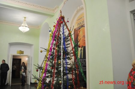 Близько 400 дітей із усієї області переглянули театральну виставу