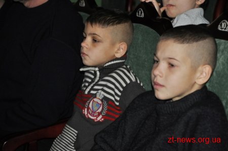 Близько 400 дітей із усієї області переглянули театральну виставу