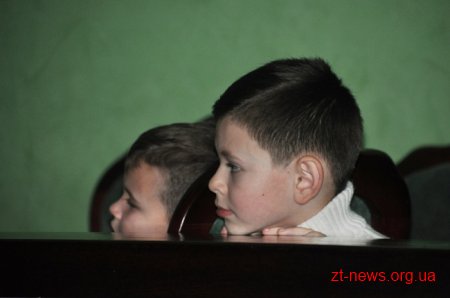 Близько 400 дітей із усієї області переглянули театральну виставу