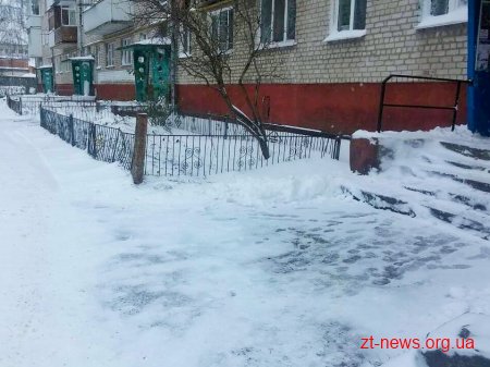 ОСББ у місті Житомирі продемонстрували свою готовність до прибирання прибудинкових територій