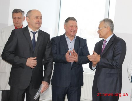 В Ємільчинському районі відкрили оновлені амбулаторію та відділення районної лікарні