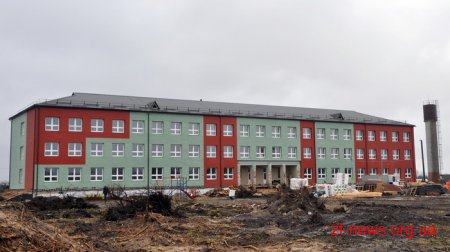 Ігор Гундич перевірив, як у селі відбудовується одна з майбутніх кращих шкіл області