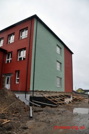 Ігор Гундич перевірив, як у селі відбудовується одна з майбутніх кращих шкіл області