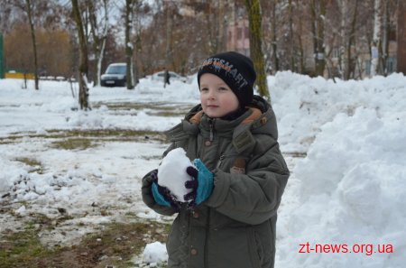 У мікрорайоні Маликова відбулося новорічне свято для дітей