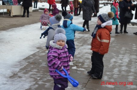 У мікрорайоні Маликова відбулося новорічне свято для дітей