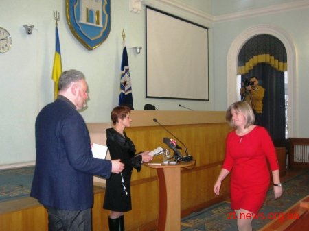 Матвій Хренов вручив премії міського голови педагогам та учням шкіл