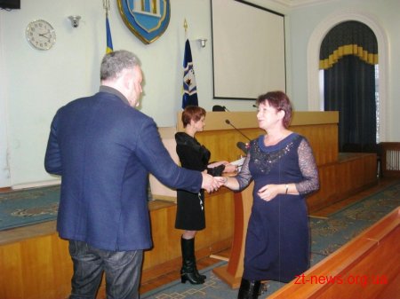 Матвій Хренов вручив премії міського голови педагогам та учням шкіл