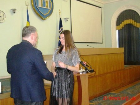 Матвій Хренов вручив премії міського голови педагогам та учням шкіл