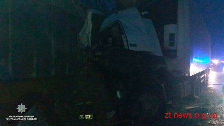 На автодорозі «Київ - Чоп» сталося ДТП за участі двох вантажівок