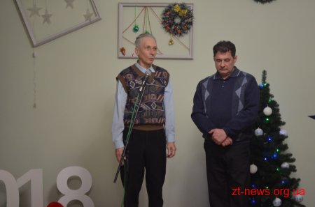 У Житомирі відкрили виставку картин "Різдвяні Барви"
