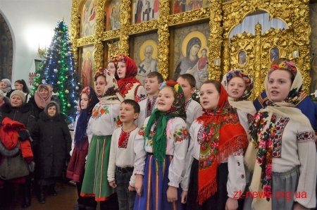 Сотні житомирян відвідали Обласний дитячий фольклорний фестиваль «Янголи віншують»