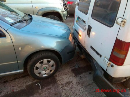 У Житомирі зранку сталася аварія за участю 5 авто