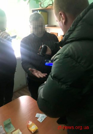 У Коростені на хабарі затримали фітосанітарного інспектора