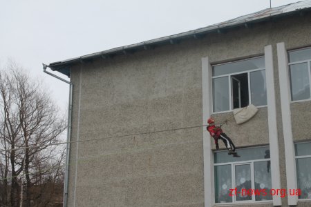 Житомирські школярі взяли участь в змаганнях «Пошуково-рятувальні роботи в зимових умовах»