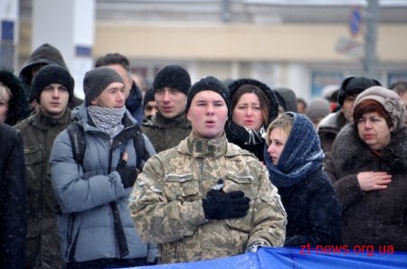 До Дня Соборності житомиряни з'єднали вулиці Київську і Велику Бердичівську живим "ланцюгом єдності"