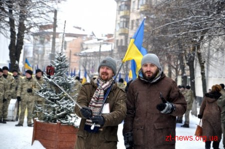 До Дня Соборності житомиряни з'єднали вулиці Київську і Велику Бердичівську живим "ланцюгом єдності"