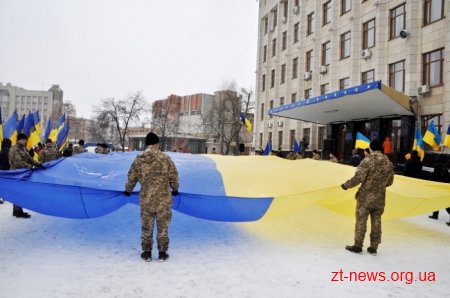 До Дня Соборності житомиряни з'єднали вулиці Київську і Велику Бердичівську живим "ланцюгом єдності"
