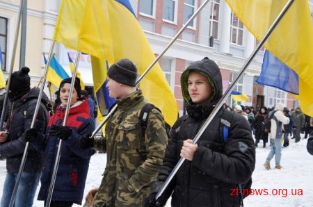 До Дня Соборності житомиряни з'єднали вулиці Київську і Велику Бердичівську живим "ланцюгом єдності"