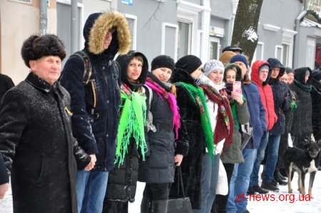 До Дня Соборності житомиряни з'єднали вулиці Київську і Велику Бердичівську живим "ланцюгом єдності"