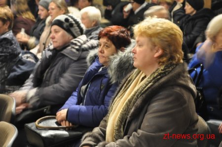 Знак «Орден матері бійця АТО» отримали 74 родини загиблих учасників АТО області