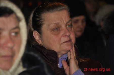 Знак «Орден матері бійця АТО» отримали 74 родини загиблих учасників АТО області