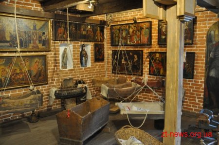 Знак «Орден матері бійця АТО» отримали 74 родини загиблих учасників АТО області