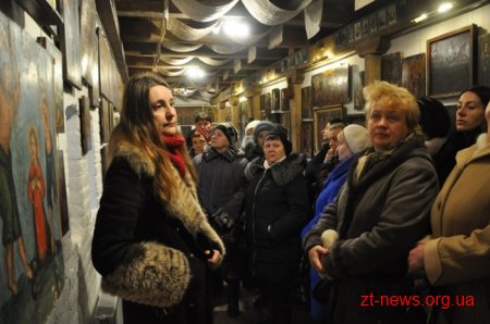 Знак «Орден матері бійця АТО» отримали 74 родини загиблих учасників АТО області