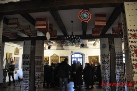 Знак «Орден матері бійця АТО» отримали 74 родини загиблих учасників АТО області