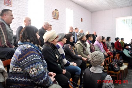 Ігор Гундич оглянув будинок культури у Малині, який планують реконструювати у цьому році
