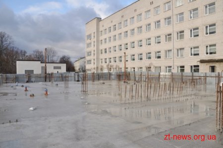 У Новограді-Волинському планують продовжити будівництво хірургічного корпусу