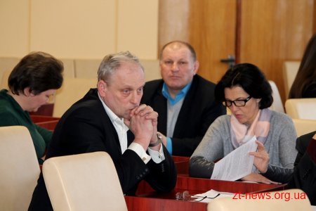 У Черняхові школярі пільгових категорій та початкові класи харчуються тричі на день