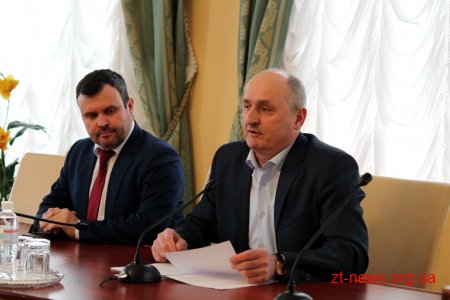 У Черняхові школярі пільгових категорій та початкові класи харчуються тричі на день