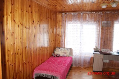 У Житомирі поліціянтка самостійно виховує 9 дітей