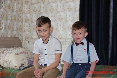 У Житомирі поліціянтка самостійно виховує 9 дітей