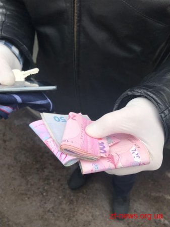 На Житомирщині на хабарі затримали керівника апарату суду