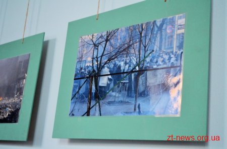 Фотограф Леонід Шрайбікус презентував виставку фоторобіт приурочених до річниці Євромайдану