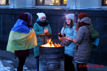 На майдані ім. Корольова сотні житомирян вшанували пам'ять Героїв Небесної Сотні