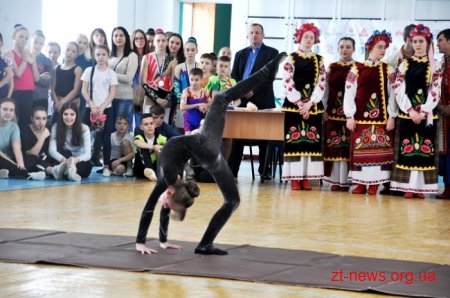 У Житомирі представники 10 областей України змагаються у спортивній аеробіці