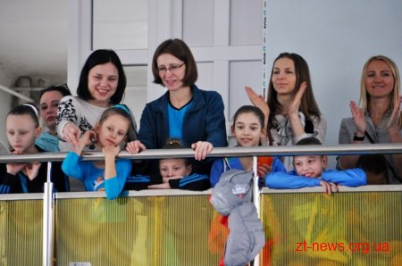 У Житомирі представники 10 областей України змагаються у спортивній аеробіці
