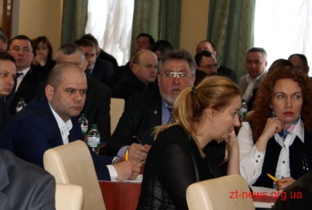 "Деякі українці не розуміють, для чого їм закордонні паспорти" - голова Міграційної служби України