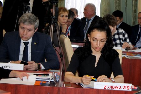 "Деякі українці не розуміють, для чого їм закордонні паспорти" - голова Міграційної служби України