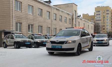 У Житомирі урочисто передали 15 автомобілів підрозділам поліції області